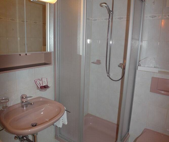 חדר סטנדרט עם מרפסת, Astoria