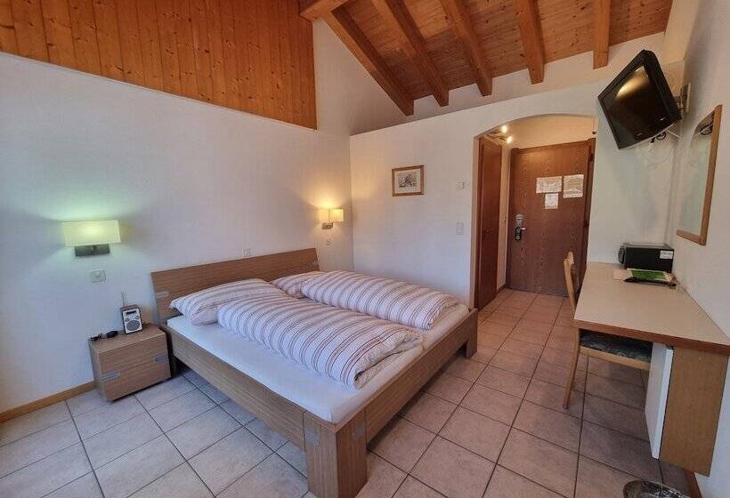 חדר סטנדרט עם מרפסת, Astoria