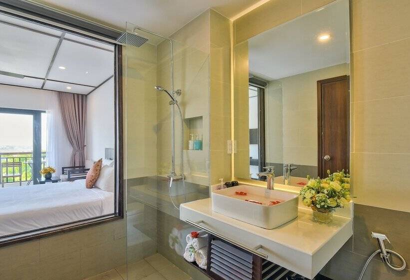 اتاق لوکس با چشم‌انداز شهر, White Lotus Hotel Hoian