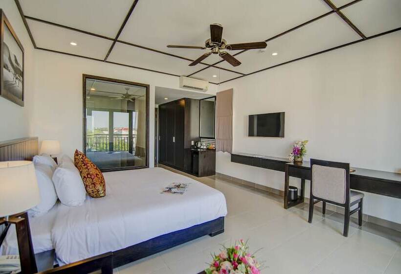 اتاق لوکس با چشم‌انداز شهر, White Lotus Hotel Hoian