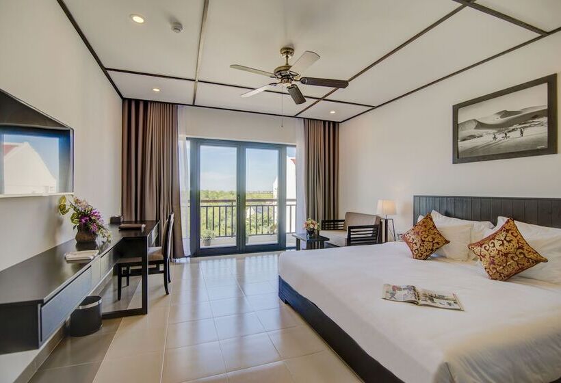 اتاق لوکس با چشم‌انداز شهر, White Lotus Hotel Hoian