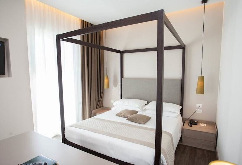 חדר פרמיום לארבעה, Principe Palace