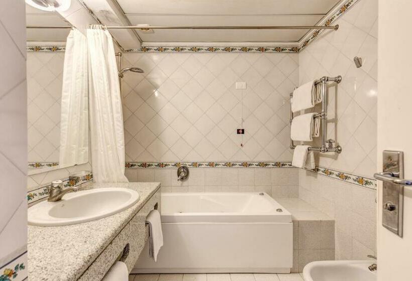 اتاق کلاسیک, Regina Cristina