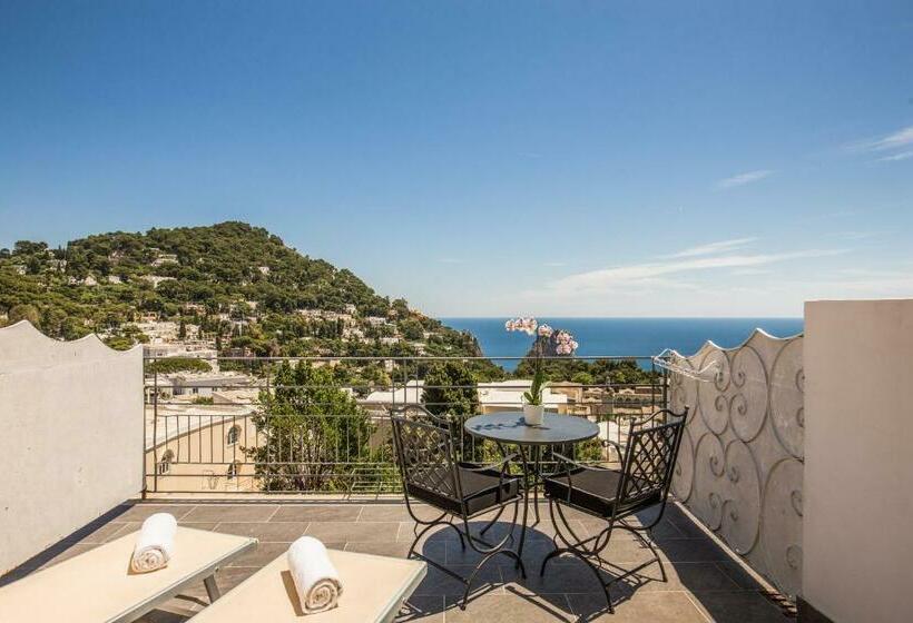 سوییت جونیور با چشم‌انداز دریا, Regina Cristina