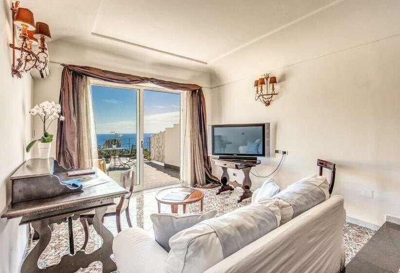 سوییت جونیور با چشم‌انداز دریا, Regina Cristina