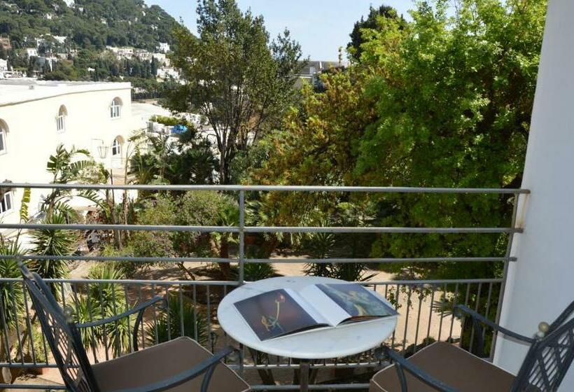 اتاق سوپریور با چشم‌انداز باغ, Regina Cristina