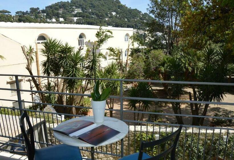 اتاق سوپریور با چشم‌انداز باغ, Regina Cristina