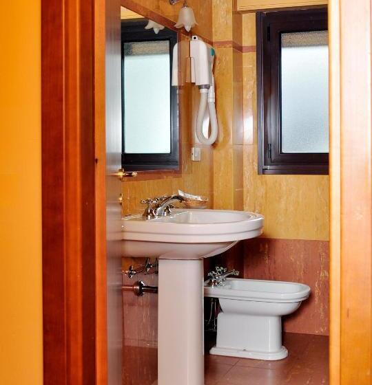 标准间, San Guido