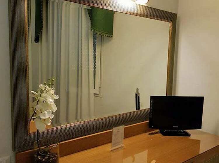 Chambre Standard, Touring