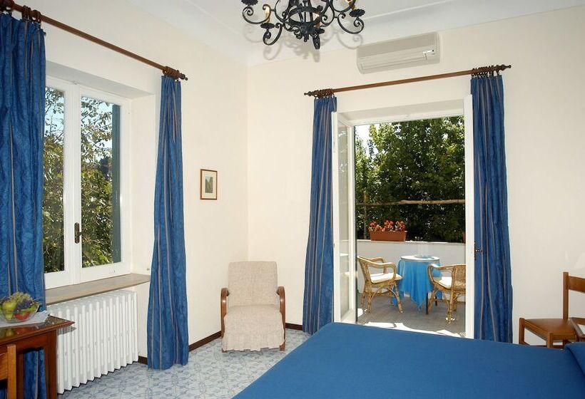 ガーデンビュースーペリアールーム, Villa Sarah