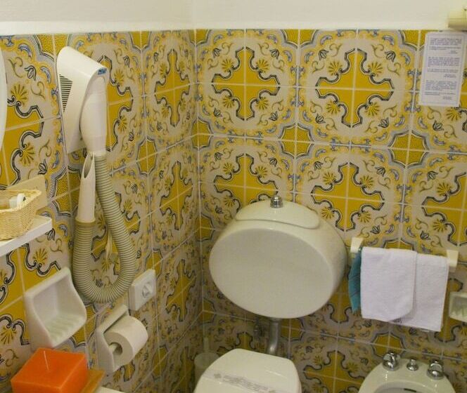 バルコニーつきオーシャンビュースーペリアルーム, Villa Sarah