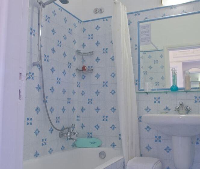 ガーデンビューのトリプルルームスーペリア, Villa Sarah