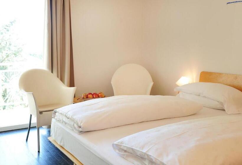 标准间, Villa Tivoli