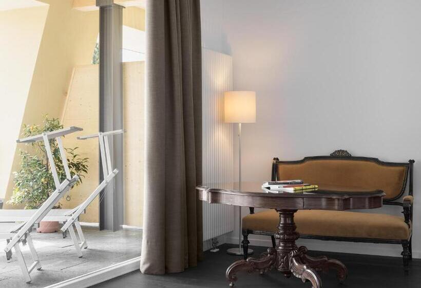 高级园景房, Villa Tivoli