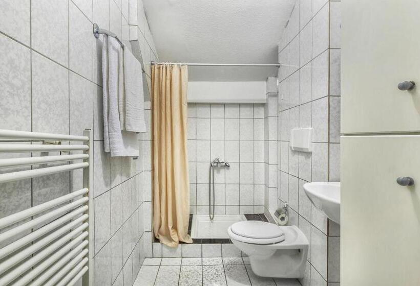 غرفة عائلية, Amfion