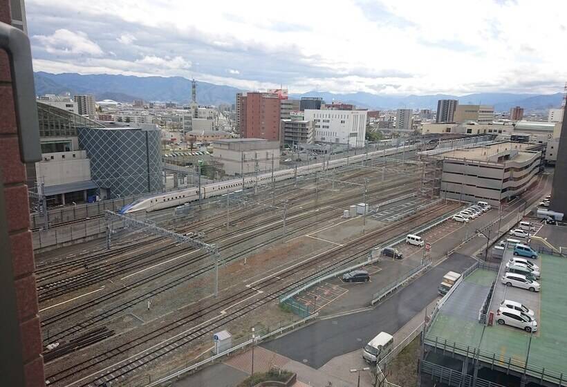 غرفة قياسية ثلاثية, Chisun Grand Nagano