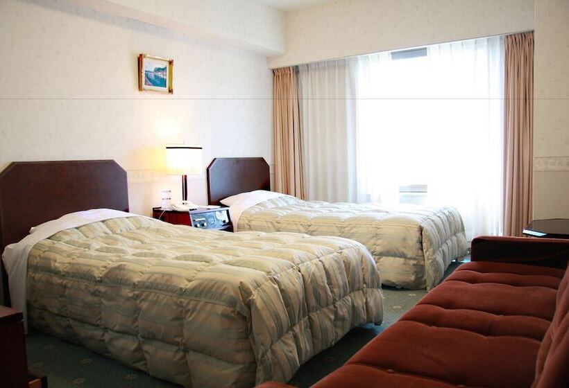 标准间, The Italia Ken