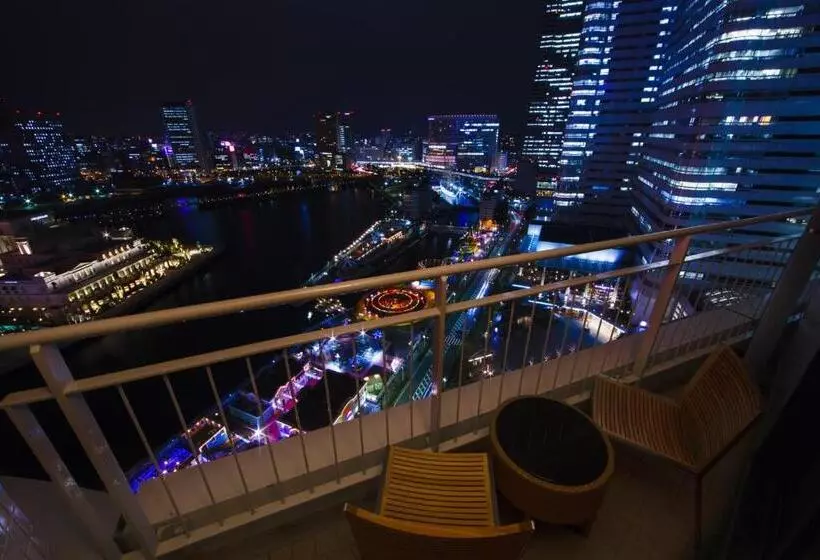 Executive Room Park View, The Yokohama Bay Hotel Tokyu
