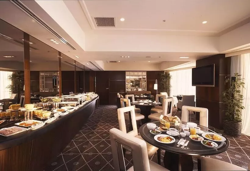 اتاق کلاب, The Yokohama Bay Hotel Tokyu