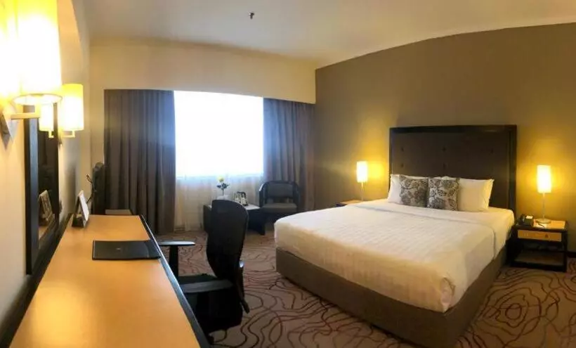 キングサイズベッドのデラックスルーム, Impiana Hotel Ipoh