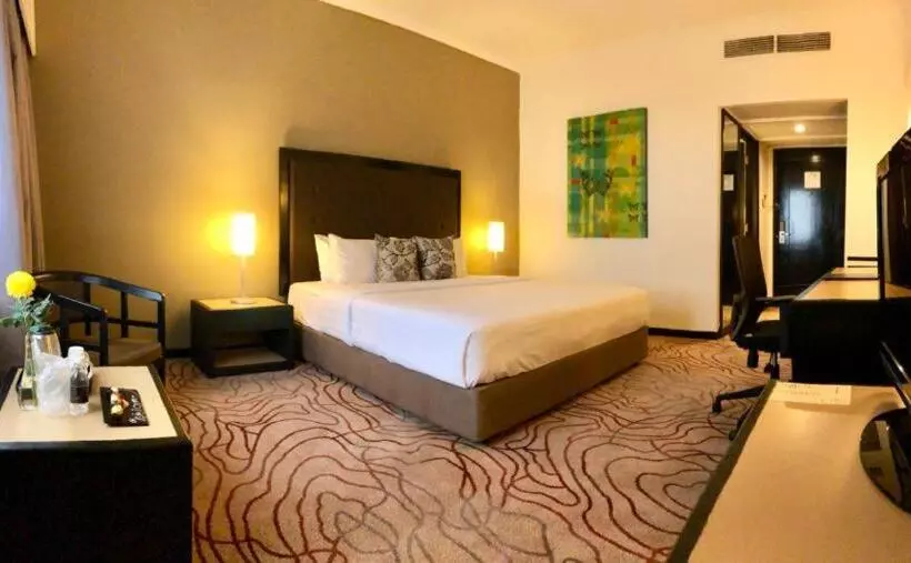 キングサイズベッドのデラックスルーム, Impiana Hotel Ipoh