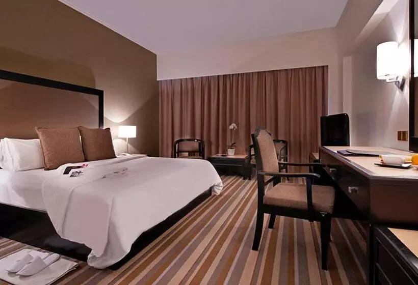 キングサイズベッドのデラックスルーム, Impiana Hotel Ipoh