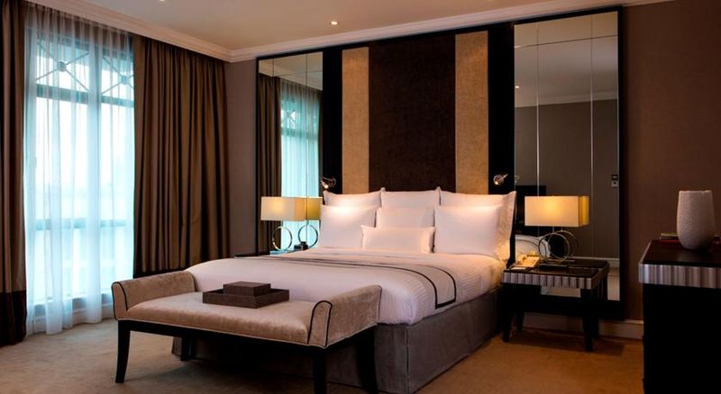 سوئیت 2 خوابه, The Ritzcarlton, Kuala Lumpur