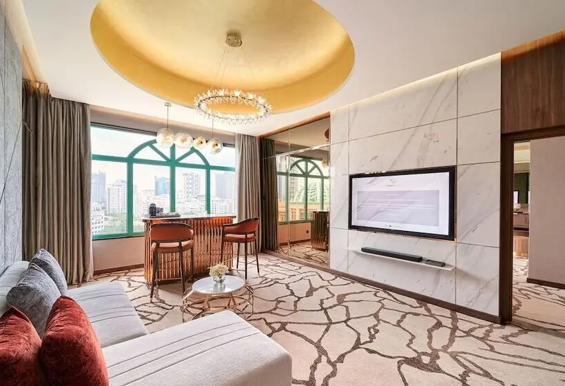 سوئیت پریمیوم, Sunway Resort