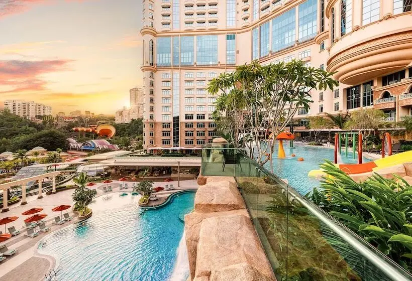 اتاق استاندارد با تراس, Sunway Resort