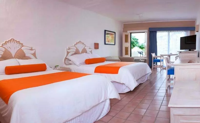 اتاق استاندارد با 2 تخت دوبل, Flamingo Vallarta Hotel & Marina