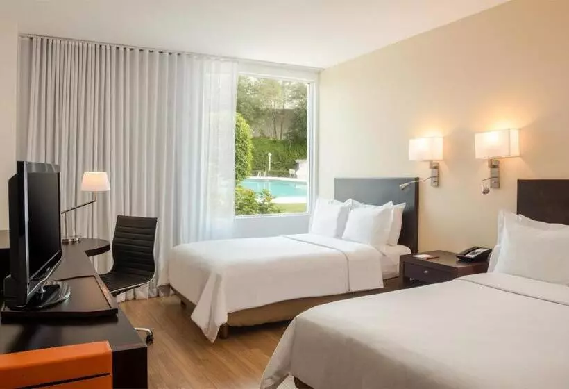 ２ダブルベッドのスタンダードルーム, Fiesta Inn Express Perinorte