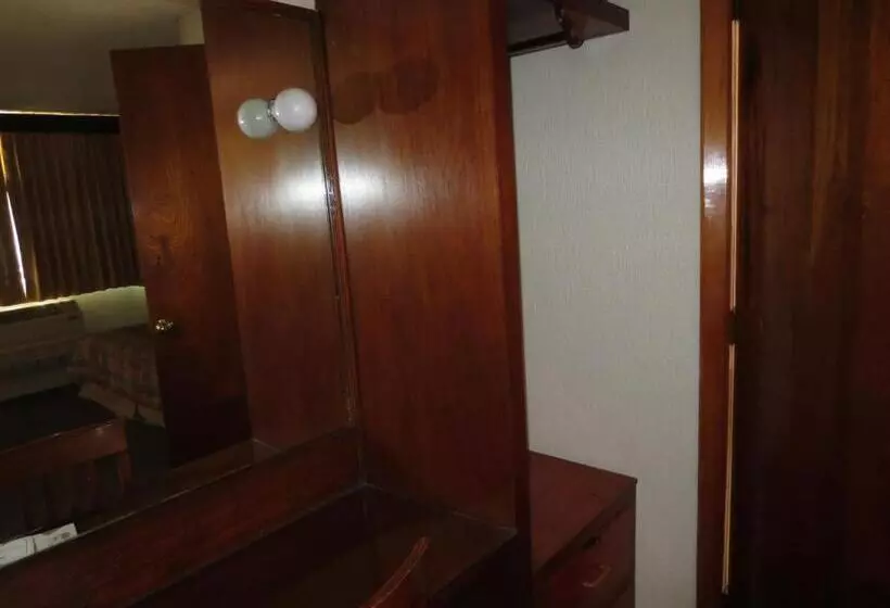 スーペリアールーム, Las Palmas Midway Inn
