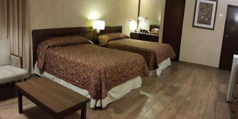 Quarto Superior, Las Palmas Midway Inn