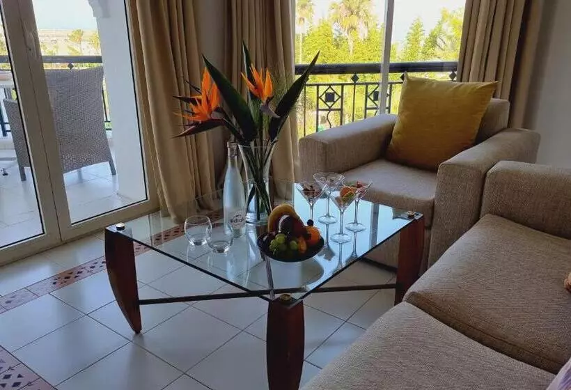 سوئیت اجرایی با چشم‌انداز باغ, Marina Smir Hotel & Spa