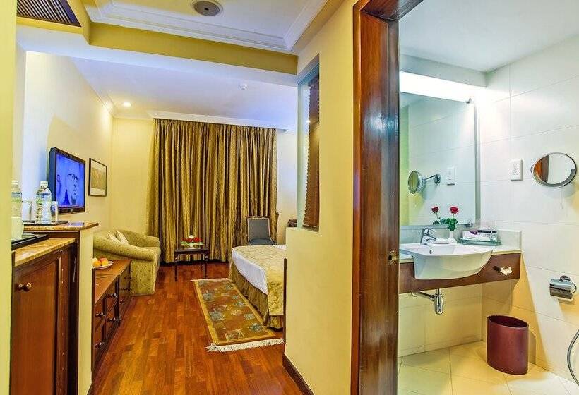 اتاق اجرایی, The Soaltee Kathmandu