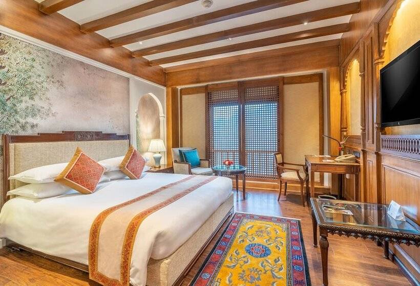 اتاق کلاب, The Soaltee Kathmandu