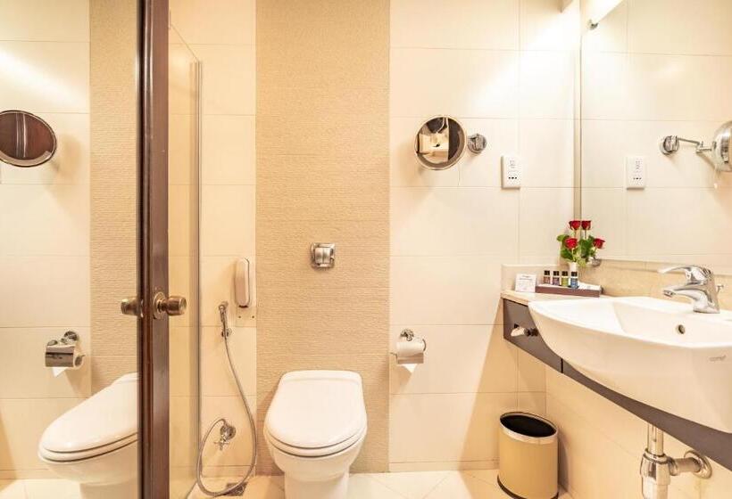 اتاق اجرایی با تخت بزرگ, The Soaltee Kathmandu