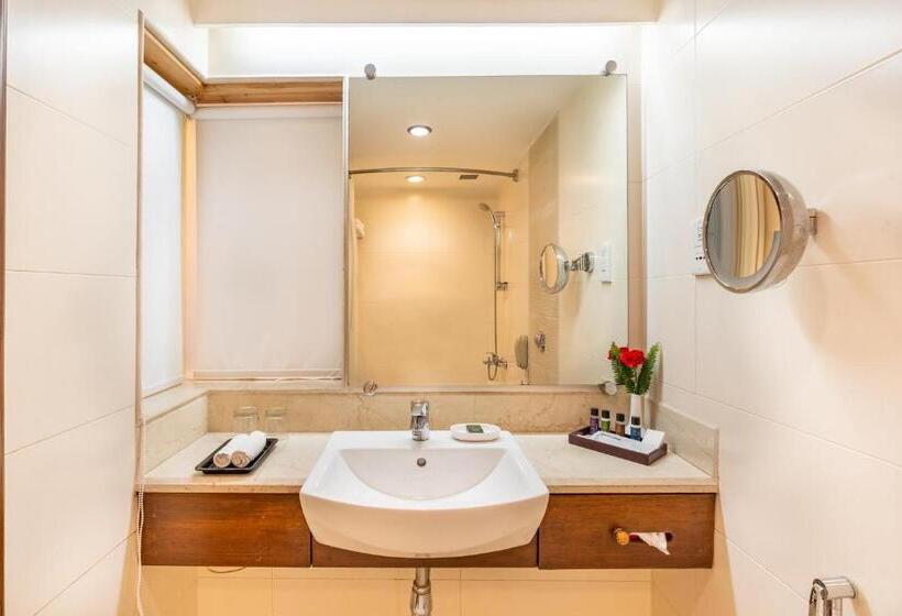 اتاق اجرایی با تخت بزرگ, The Soaltee Kathmandu