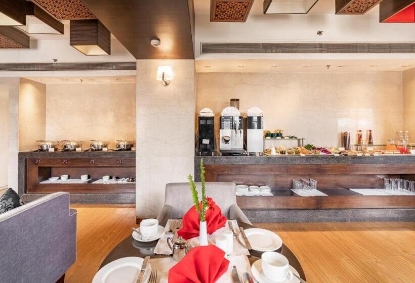 Club Room King Bed, The Soaltee Kathmandu