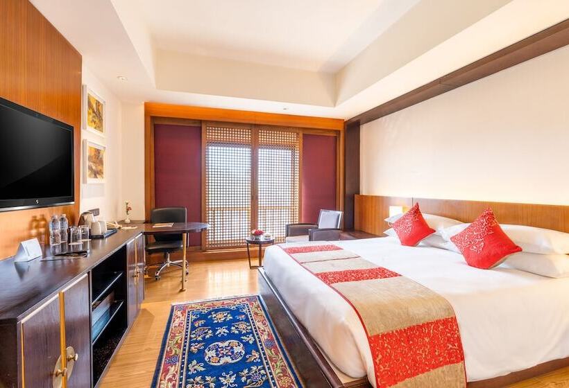 اتاق کلاب, The Soaltee Kathmandu