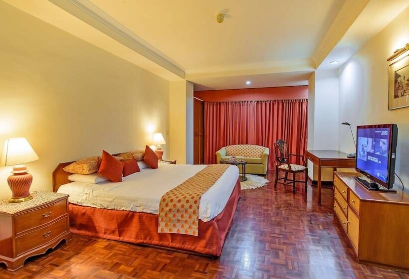 اتاق کلاب, The Soaltee Kathmandu