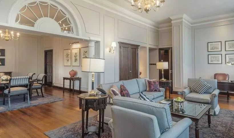 スイート, The Strand Yangon