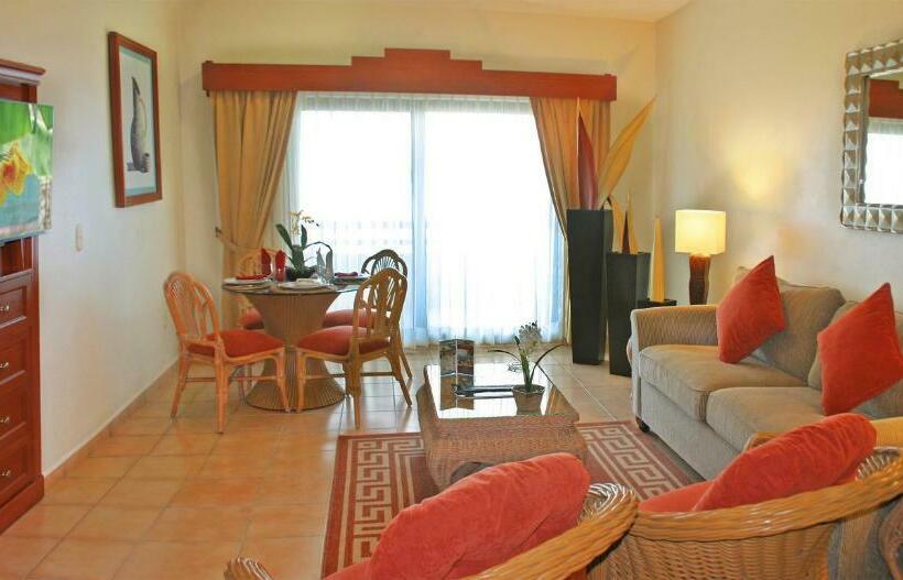 סוויטה, Paradise Village