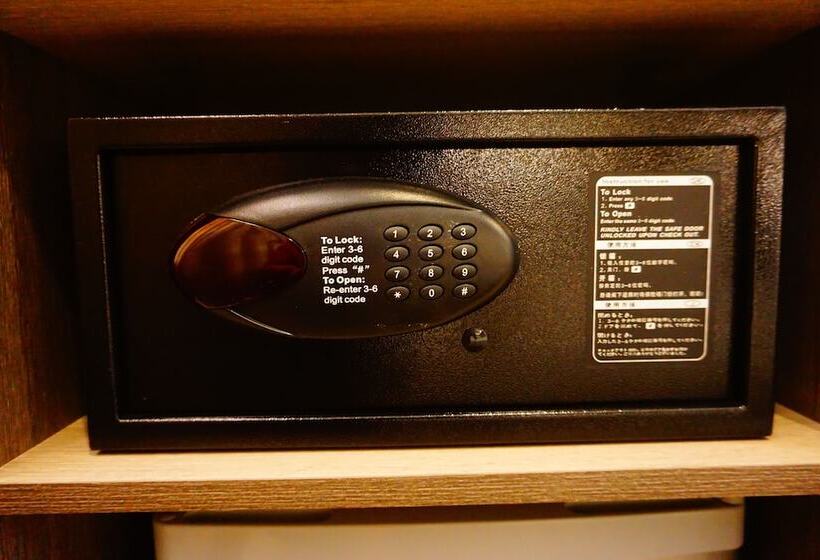 غرفة ديلوكس, Alpha