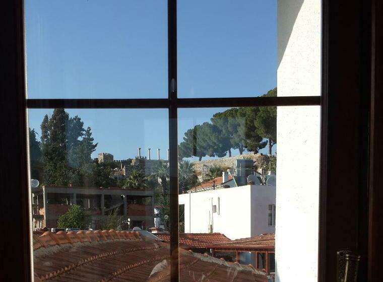 Люкс, Mary S House