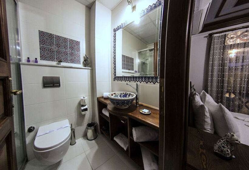 Люкс, Mary S House