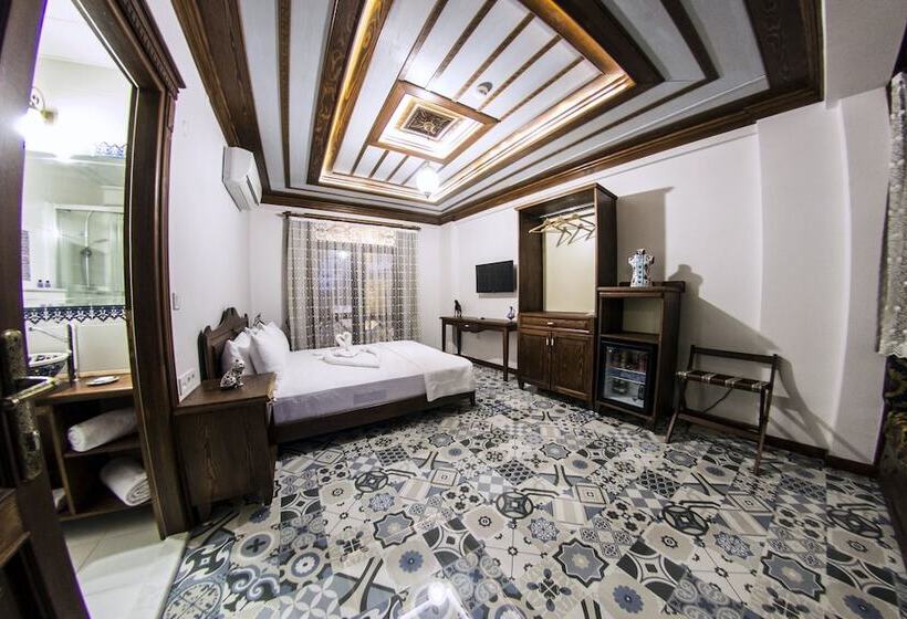 Люкс, Mary S House