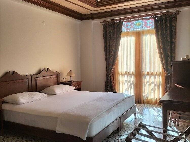 Номер Superior, Mary S House