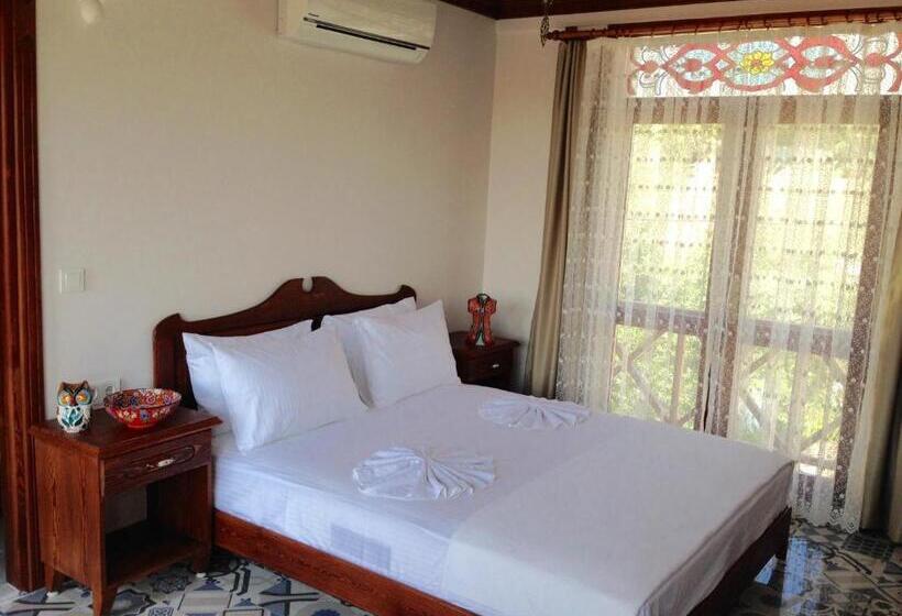 Люкс, Mary S House