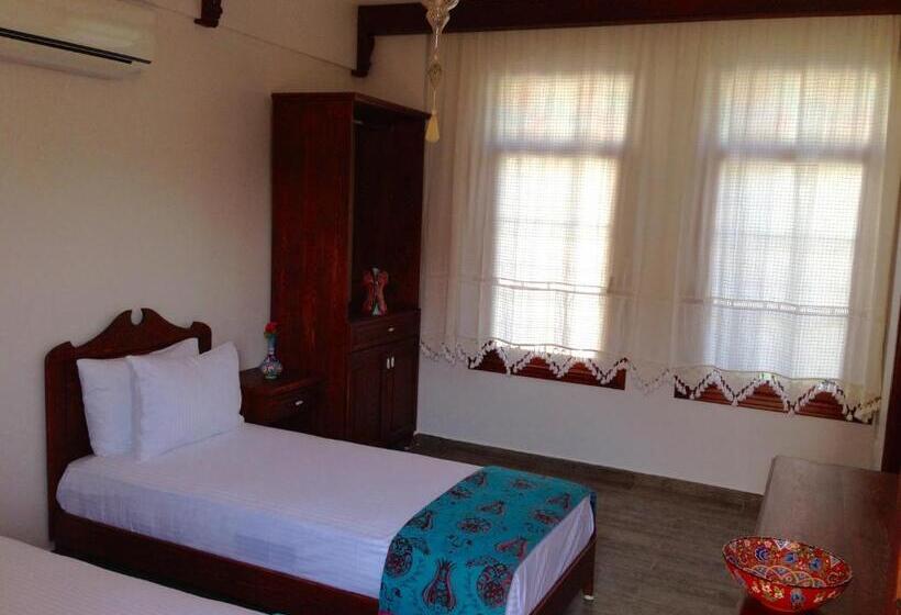 Номер Deluxe, Mary S House